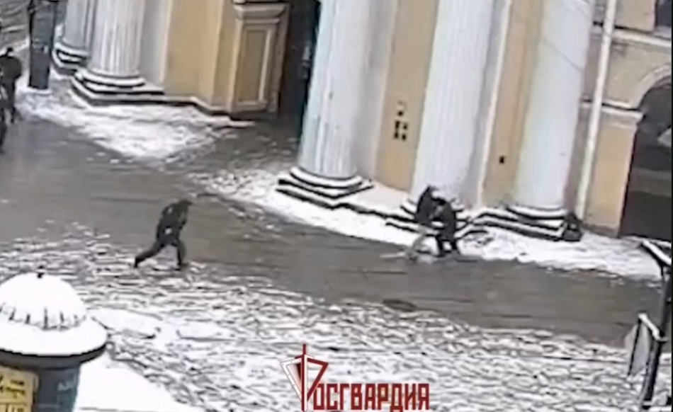 Стрелявшего в сотрудника ОМОНа мужчине в Петербурге предъявили обвинение 